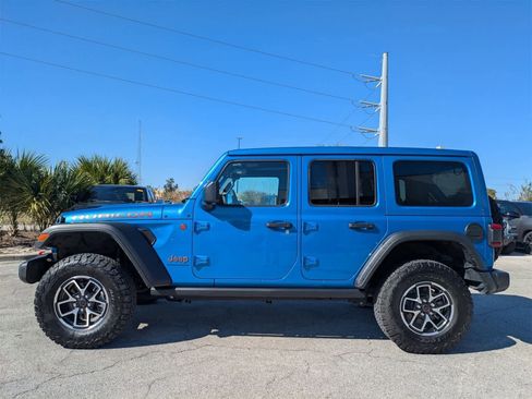 Used 2024 Jeep Wrangler Unlimited Rubicon w/ Technology Group image 7