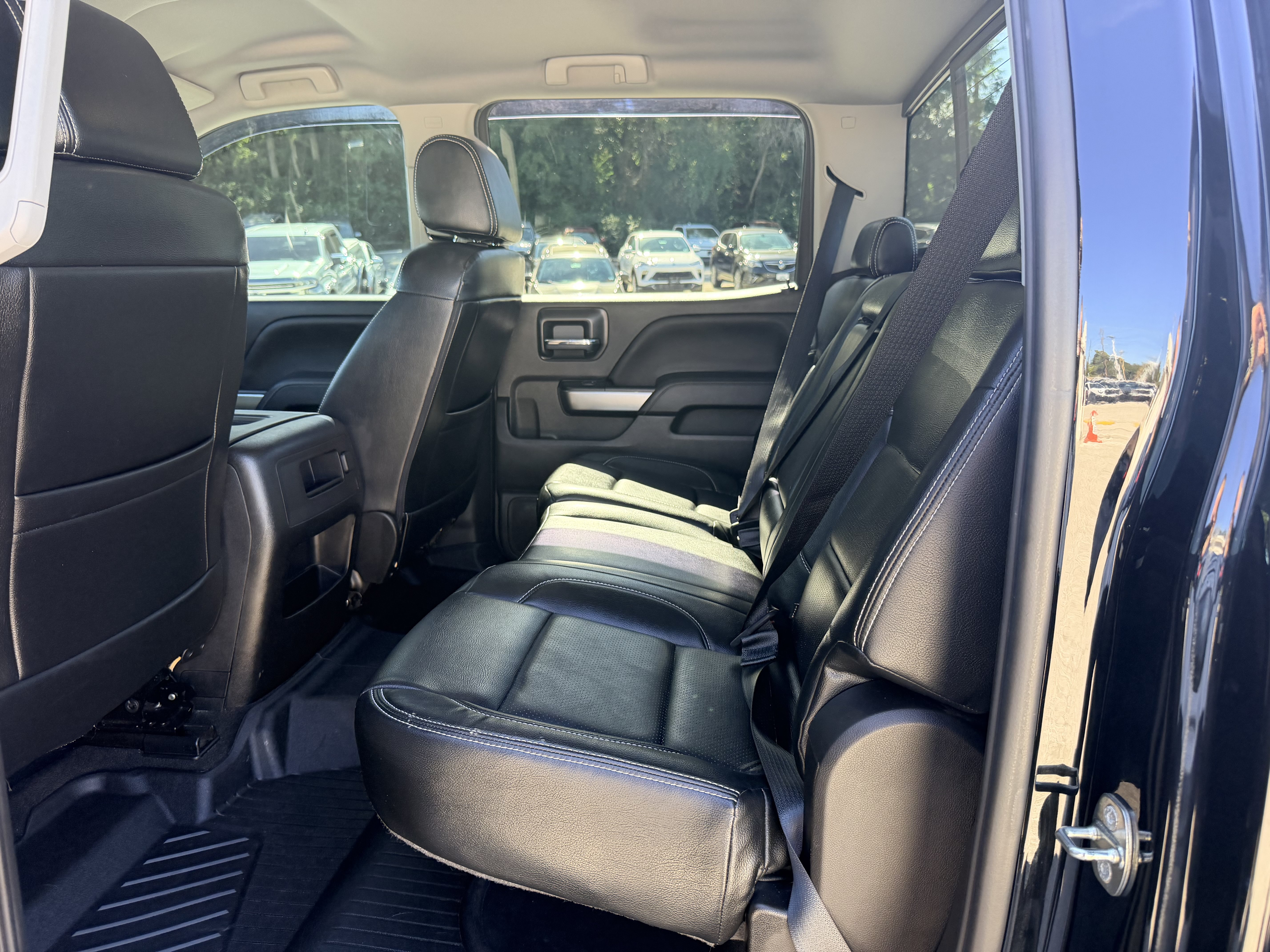 Used 2018 Chevrolet Silverado 1500 LT w/ All Star Edition AWD/4WD image 12
