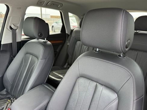 Used 2021 Audi Q5 2.0T Premium AWD/4WD image 19