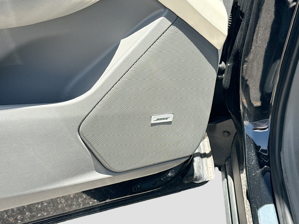 Used 2024 Cadillac XT6 Premium Luxury w/ LPO, Floor Liner Package AWD/4WD image 20