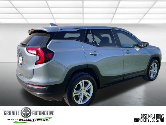 Used 2024 GMC Terrain SLE AWD/4WD image 8