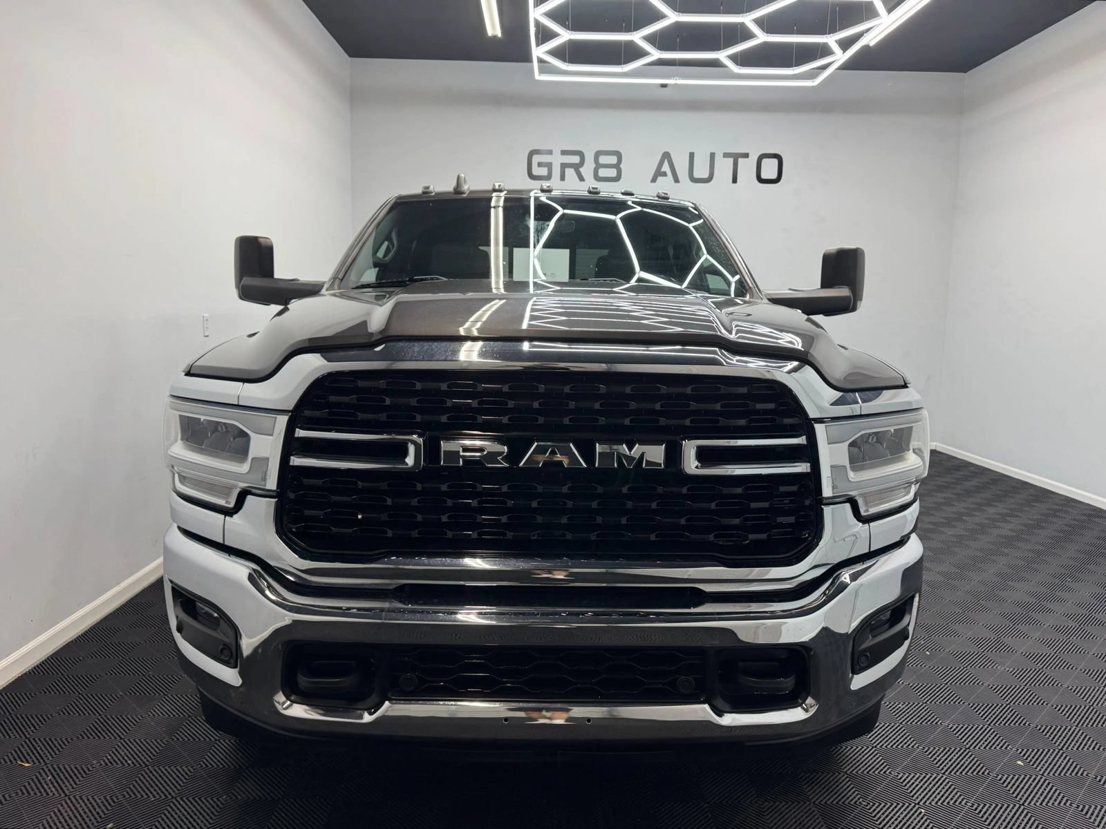 Used 2022 RAM 3500 Big Horn w/ Level B Equipment Group AWD/4WD image 2
