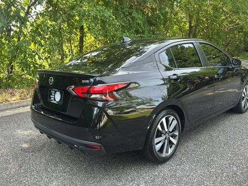 Used 2020 Nissan Versa SR w/ Convenience Package FWD image 5