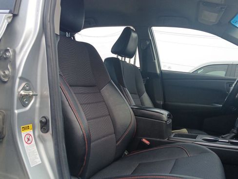 Used 2016 Toyota Camry SE image 7