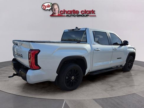 Used 2024 Toyota Tundra Limited AWD/4WD image 5