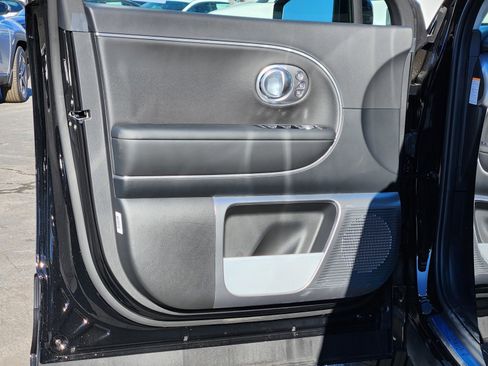 New 2026 Hyundai Ioniq 9 Calligraphy image 11