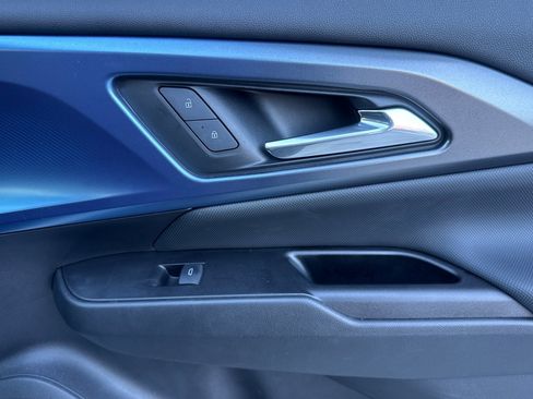 Used 2024 Chevrolet Equinox EV LT image 22