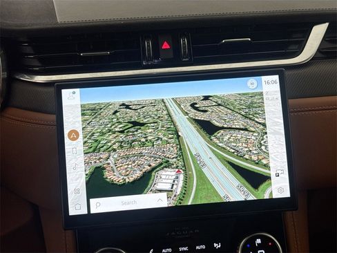 Used 2023 Jaguar F-PACE SVR image 13