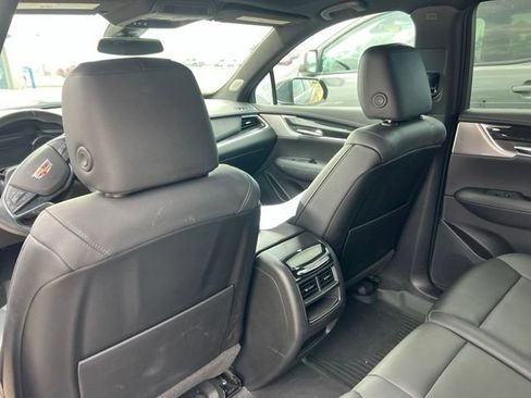 Used 2021 Cadillac XT5 Premium Luxury w/ LPO, Floor Liner Package FWD image 11