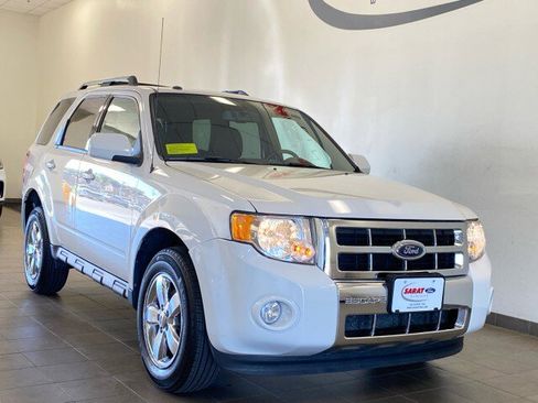 Used 2009 Ford Escape Limited FWD image 2
