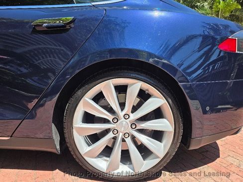Used 2015 Tesla Model S 85D AWD/4WD image 29