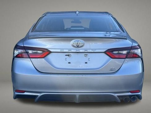 Used 2024 Toyota Camry SE image 4