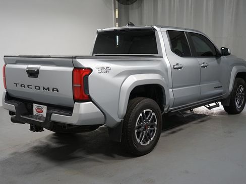Used 2024 Toyota Tacoma TRD Sport image 8