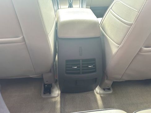 Used 2015 Lincoln MKX AWD w/ Equipment Group 101A image 30