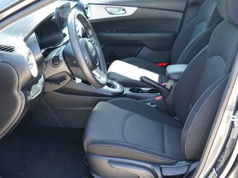 Certified 2024 Kia Forte LXS FWD image 9