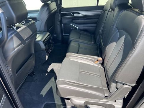 New 2025 Jeep Wagoneer 4WD w/ HD Trailer Tow Package image 16