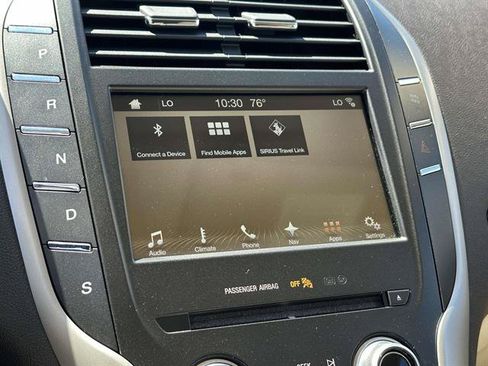 Used 2017 Lincoln MKC Select w/ Select Plus Package AWD/4WD image 19