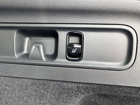 Certified 2025 Mercedes-Benz GLC 300 GLC 300 image 24