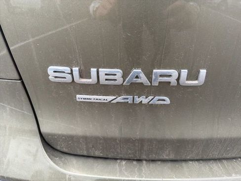 Used 2023 Subaru Ascent Premium image 4