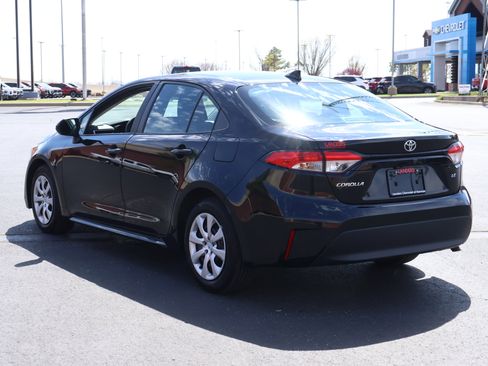 Used 2024 Toyota Corolla LE FWD image 7