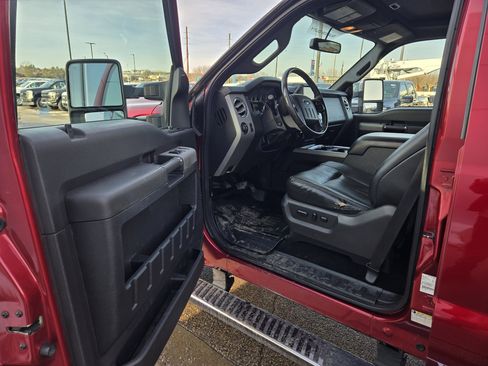 Used 2016 Ford F250 Lariat w/ Lariat Ultimate Package image 11