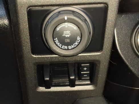 Used 2019 Ford F150 Raptor w/ Equipment Group 802A Luxury image 17