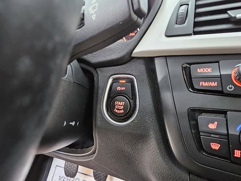 Used 2015 BMW 320i Sedan image 32