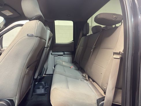 Used 2017 Ford F250 XLT w/ FX4 Off-Road Package image 28