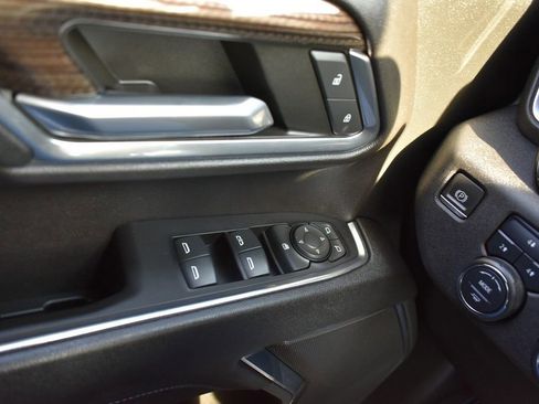 Used 2024 Chevrolet Silverado 2500 LT image 26