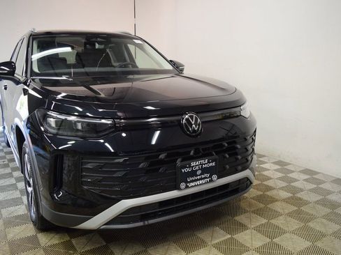 New 2025 Volkswagen Tiguan S image 3