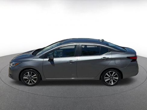 Used 2025 Nissan Versa SV FWD image 9