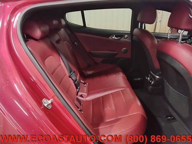 Used 2018 Kia Stinger GT2 RWD image 15