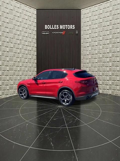 Used 2023 Alfa Romeo Stelvio Ti AWD/4WD image 13