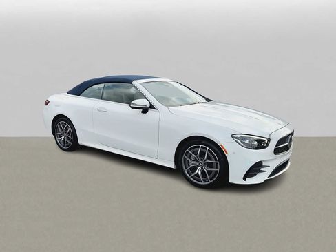 Used 2023 Mercedes-Benz E 450 4MATIC Cabriolet image 2