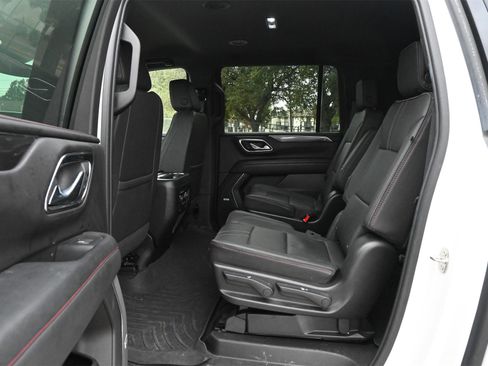 Used 2023 Chevrolet Suburban RST w/ Luxury Package image 20