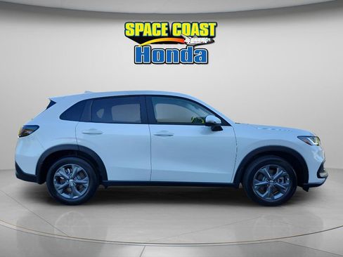 New 2026 Honda HR-V LX image 3