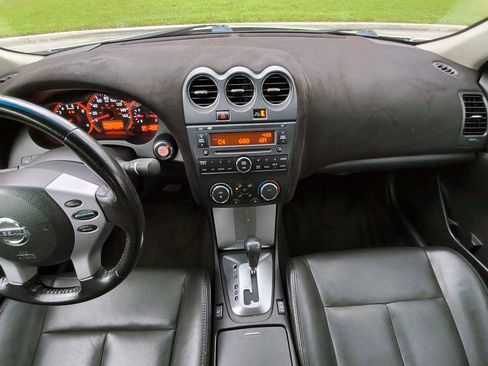Used 2009 Nissan Altima 2.5 SL w/ SL Pkg FWD image 8