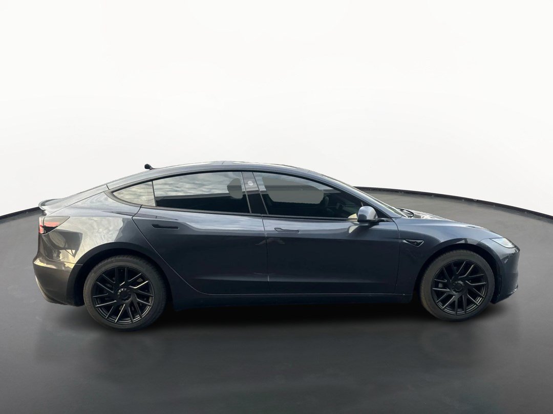 Used 2025 Tesla Model 3 Long Range RWD image 2