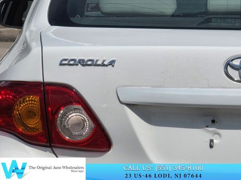 Used 2010 Toyota Corolla LE FWD image 9