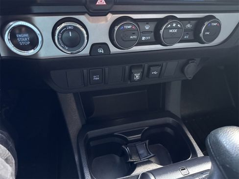 Used 2023 Toyota Tacoma TRD Sport image 13