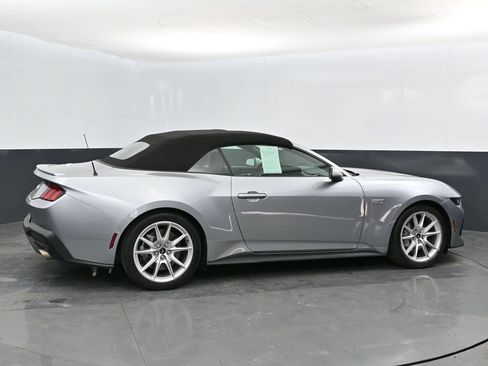 Used 2025 Ford Mustang GT Premium RWD image 3
