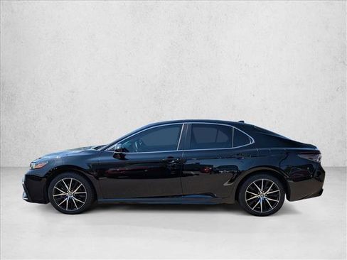 Used 2024 Toyota Camry SE w/ Convenience Package FWD image 9
