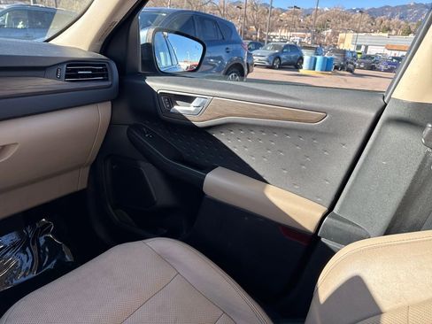 Used 2020 Ford Escape Titanium image 42