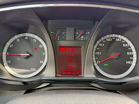 Used 2016 GMC Terrain SLE FWD image 25