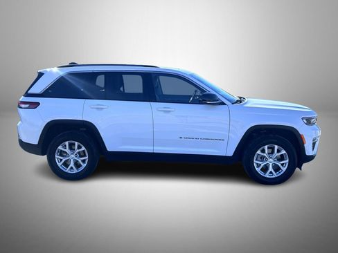 Used 2023 Jeep Grand Cherokee Limited image 4