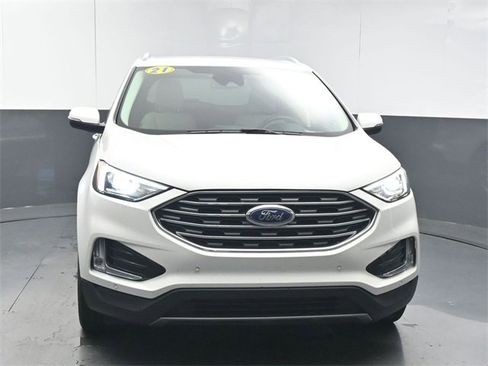 Used 2021 Ford Edge Titanium image 3