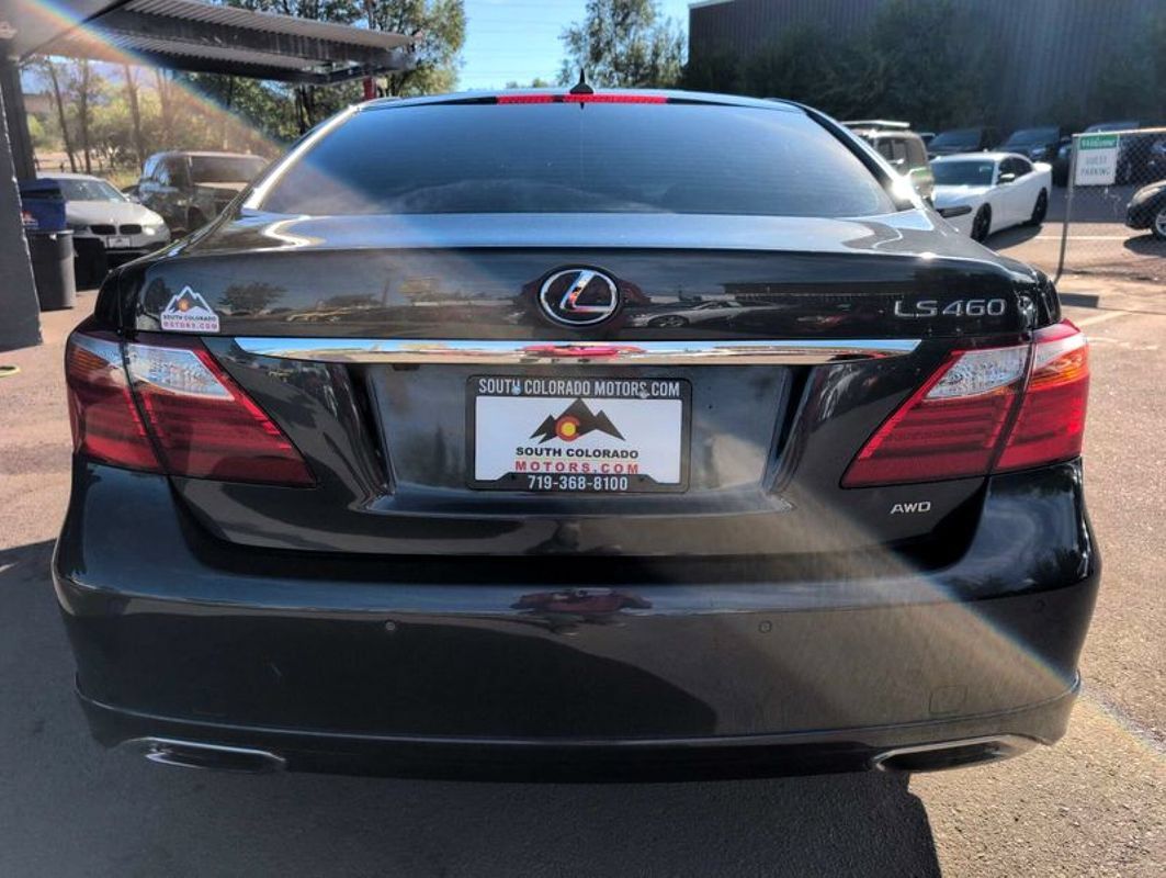 Used 2011 Lexus LS 460 AWD w/ Comfort Pkg image 6