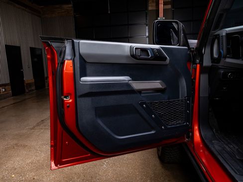 Used 2023 Ford Bronco Black Diamond w/ Sasquatch Package image 42