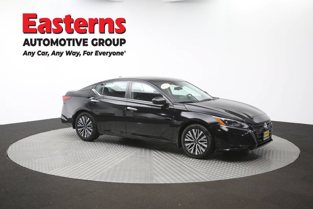 Used 2024 Nissan Altima 2.5 SV w/ SV Premium Package FWD image 49