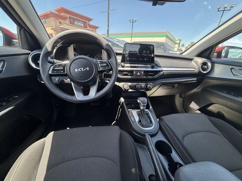 Used 2023 Kia Forte LXS w/ LXS Technology Package FWD image 17